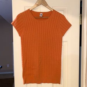 Gap size L ribbed short sleeve sweater.